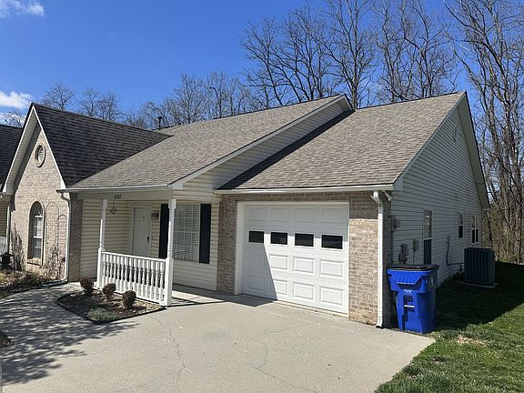 3rd image of 10107 Bellflower Way