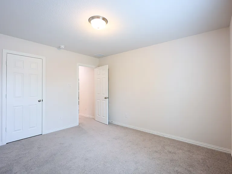 4012 Mockingbird Ln — Photo 12