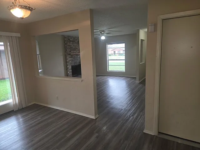 2101 Coach Dr — Photo 5
