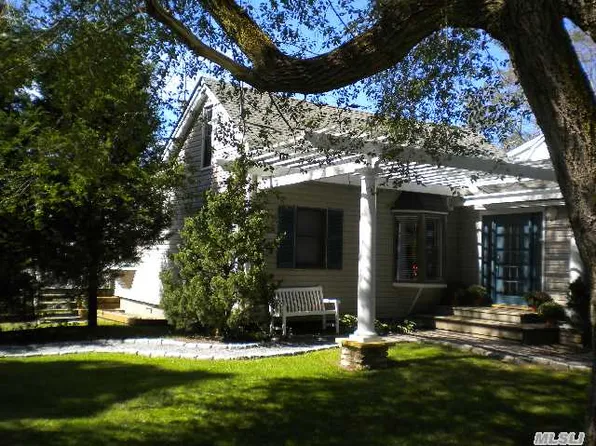 111 Shore Rd, Southampton, NY 11968
