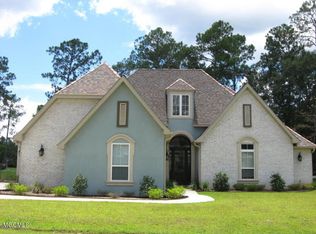 7455 Turnberry Dr, Diamondhead, MS 39525