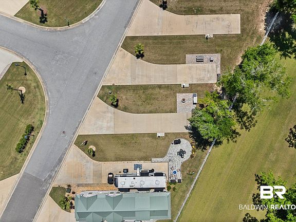 2nd image of 12409 Gateway Dr