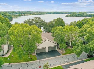 8461 Rice Lake Rd, Osseo, MN 55369