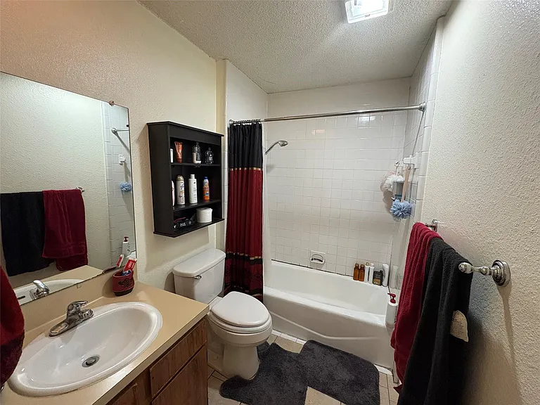 8811B Pineridge Dr #B — Photo 9