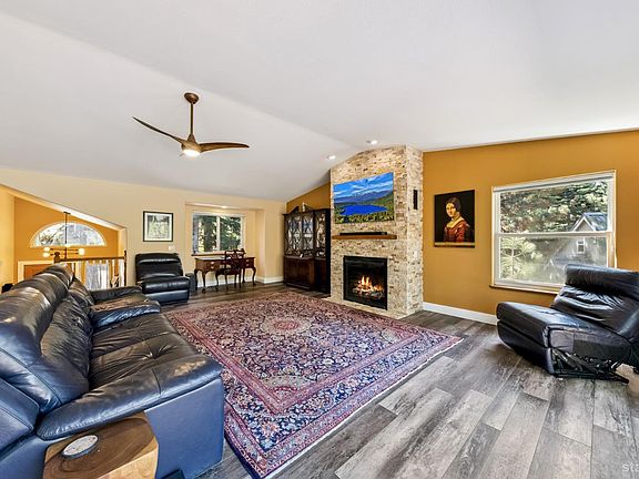 5th image of 1241 Acoma Cir