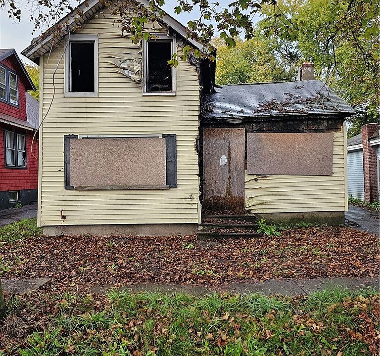 1st image of 1212 Oak St