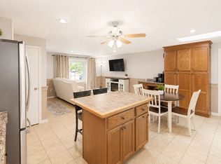 8 Naushon Rd, Wareham, MA 02571