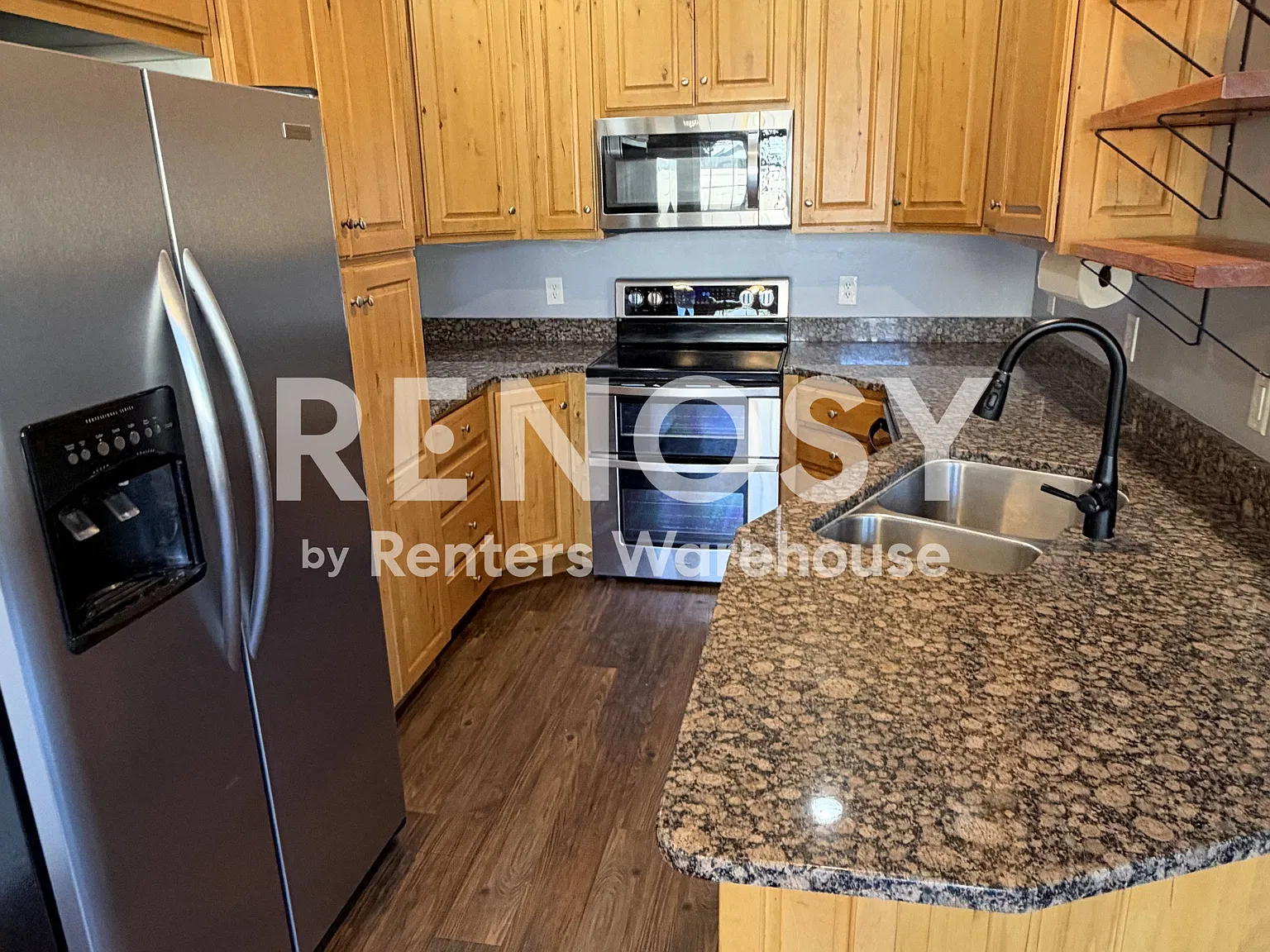 Wonderful Home Townhouse Clean Pet Friendly — Photo 3