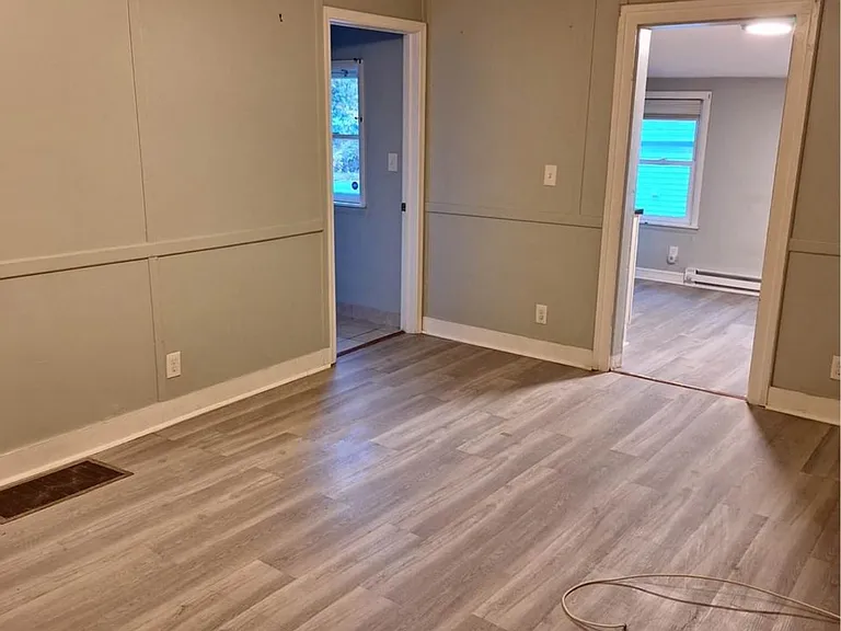 288 Fletcher St — Photo 1