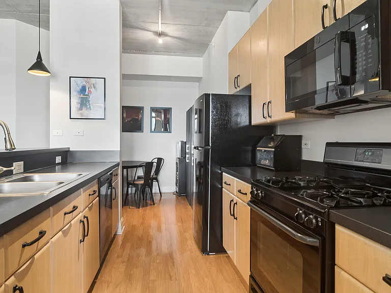 1 S Highland Ave #608 — Photo 9