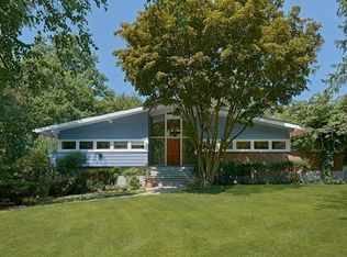 8 Holly Ln, Rye Brook, NY 10573