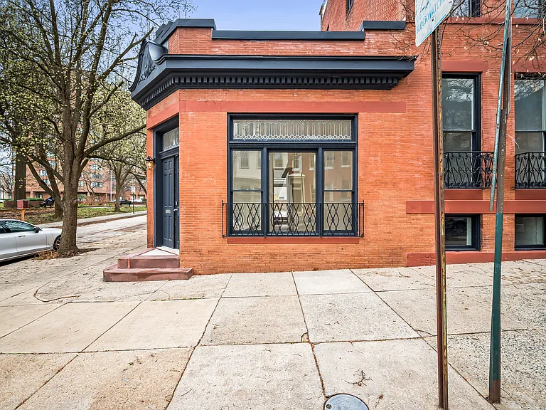 1200 Bolton St — Photo 3