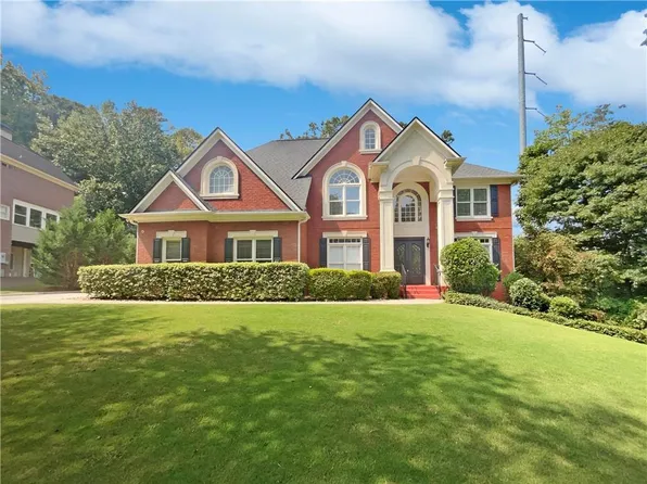 1900 Chattahoochee Run Dr, Suwanee, GA 30024