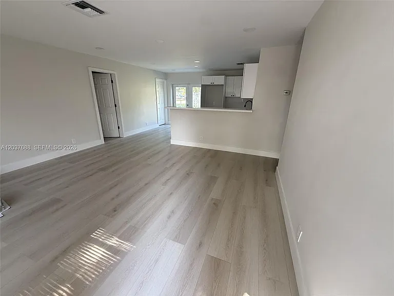 1700 SW 69th Ter — Photo 16