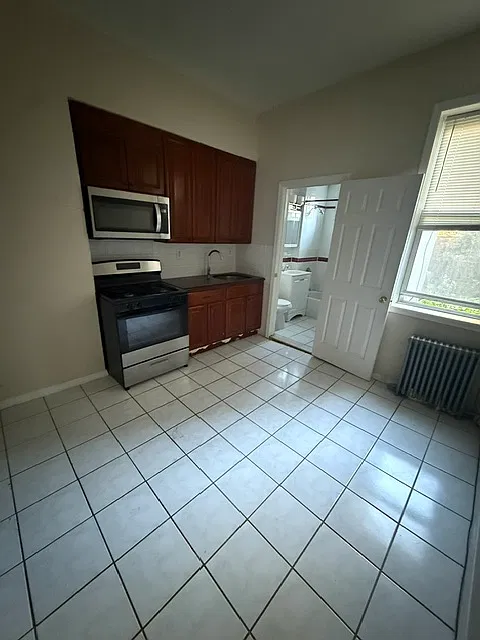 1 bed, 400 sqft, $1,325 — Photo 4