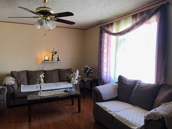 2nd image of 811 Prospect Ave