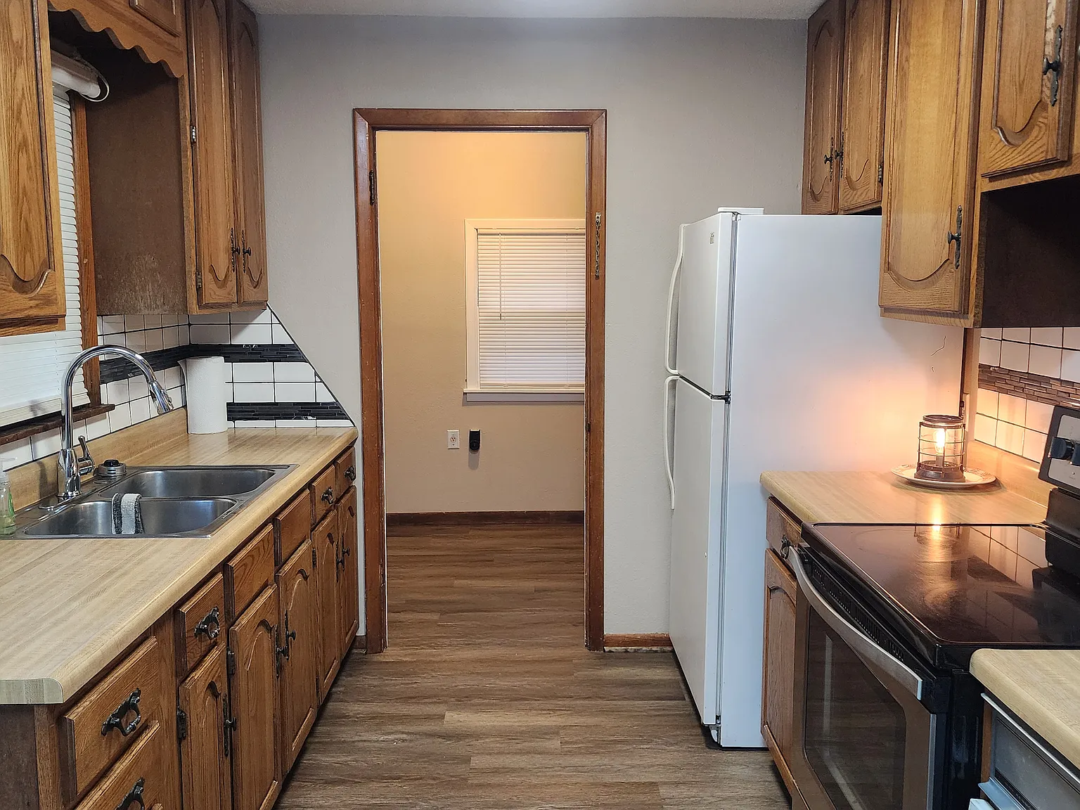 3031 S Volutsia Ave — Photo 2