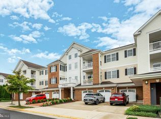 15211 Royal Crest Dr UNIT 405, Haymarket, VA 20169
