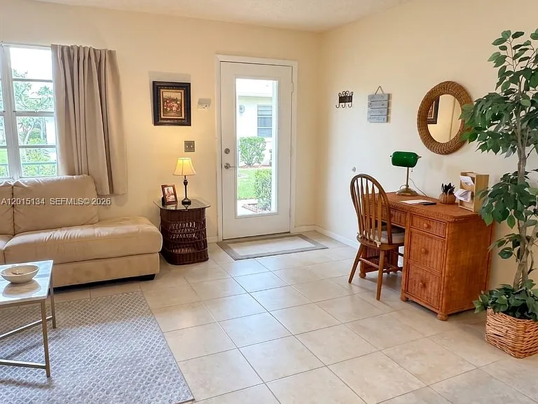 416 Burgundy Ave #I — Photo 7