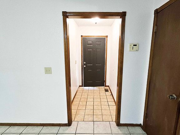 3rd image of 10417 Fairfax Ln