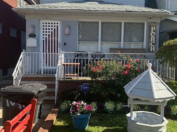 1045 E 29th St, Brooklyn, NY 11210