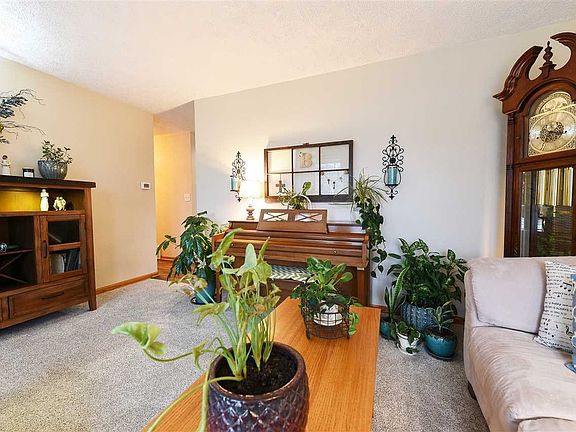 5th image of 3718 D Ave