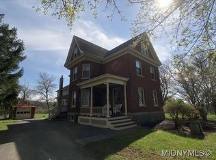 8788 Tibbitts Rd, New Hartford, NY 13413