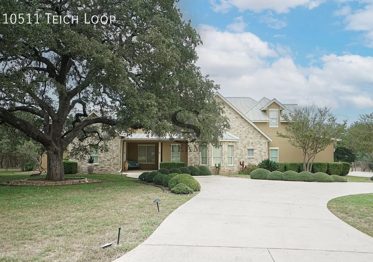 Hill Country living with gated privacy in Rockwall Ranch. — Photo 3