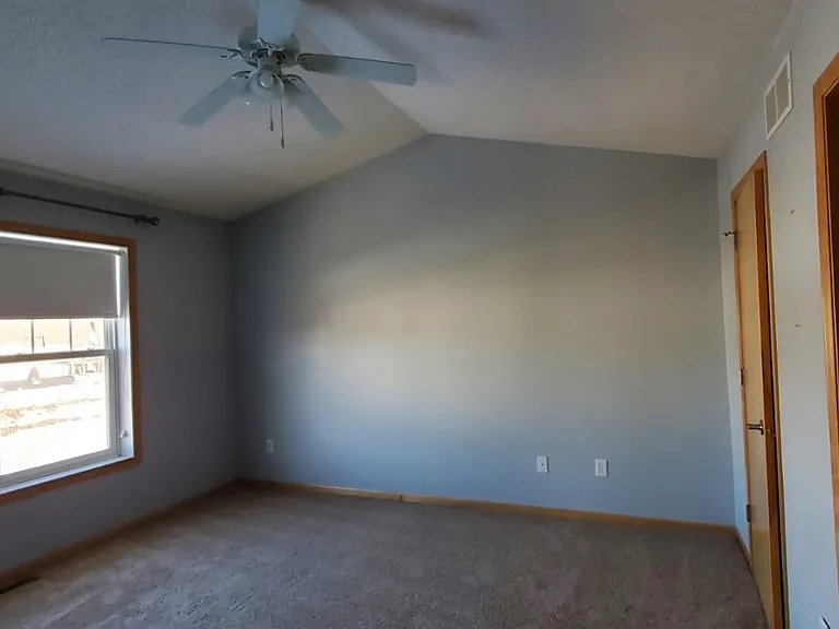 5070 Fountain Ln N — Photo 16