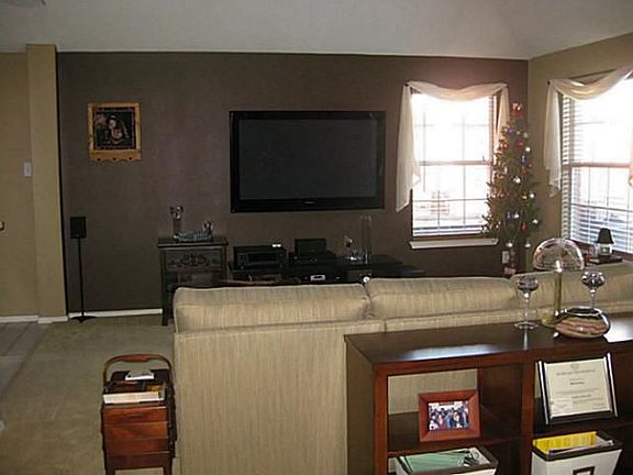 3rd image of 6102 Grantham Dr