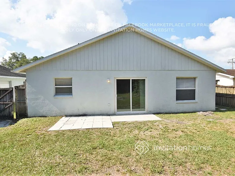 1319 W Knollwood St — Photo 3