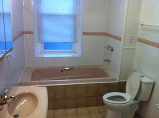 407 Green Ln APT 2F, Philadelphia, PA 19128