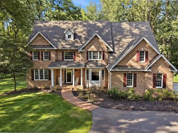300 Clearview Dr, Clear Brook, VA 22624
