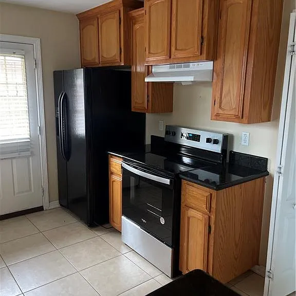 1700 W Douglas St — Photo 2