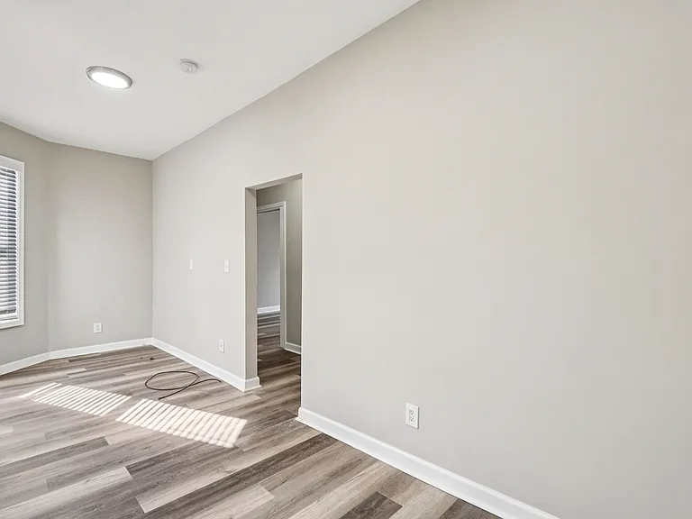 3820 Wabash St — Photo 6