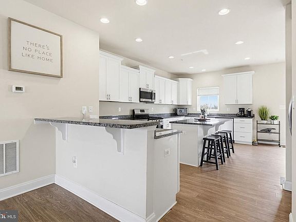 4th image of 5057 E Joppa Rd