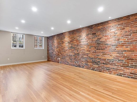 3rd image of 103 Charter St APT 1
