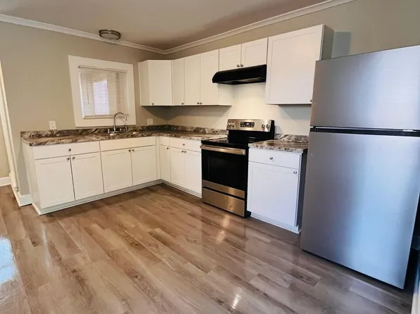 3261 University Pkwy Unit B, Winston Salem, NC 27106