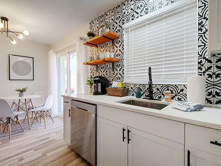 2210 Bristol Dr — Photo 5