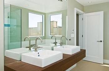 5th image of 79 Oakwood St