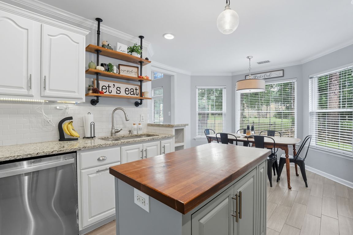 next background image