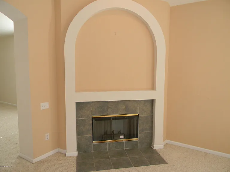 10599 Roundwood Glen Ct — Photo 8