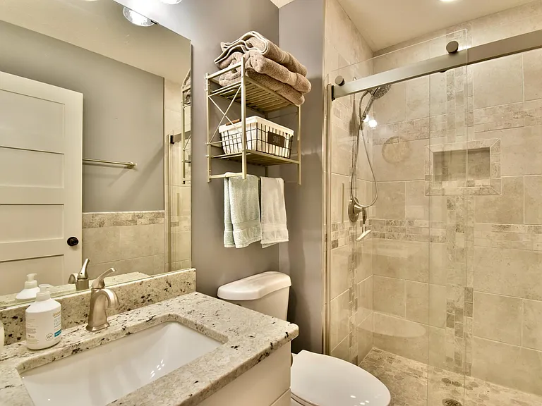6501 Carrigan Lake Dr — Photo 9
