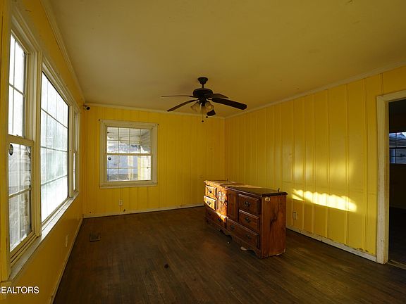 2nd image of 111 Sunset Ave