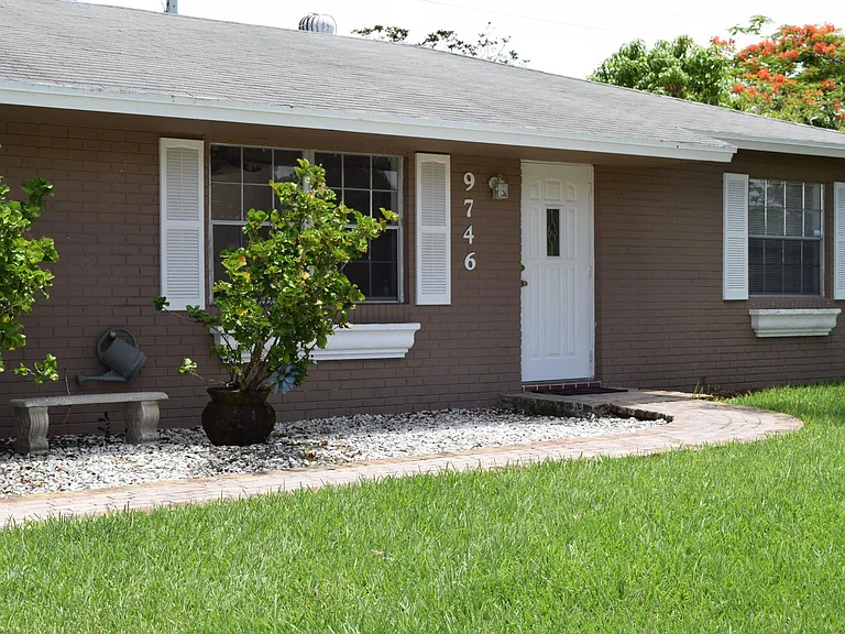9746 Alaska Cir — Photo 3