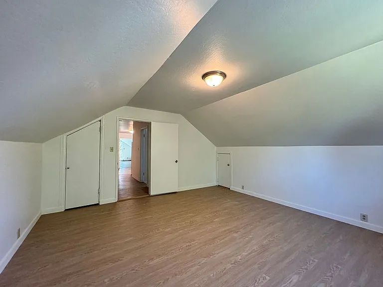 130-142 S Underhill Dr — Photo 14