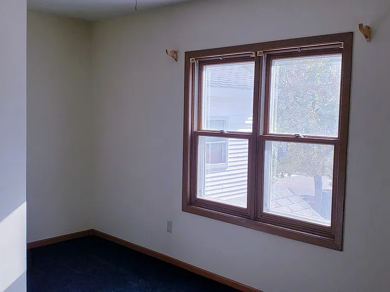 718 Washington St — Photo 11