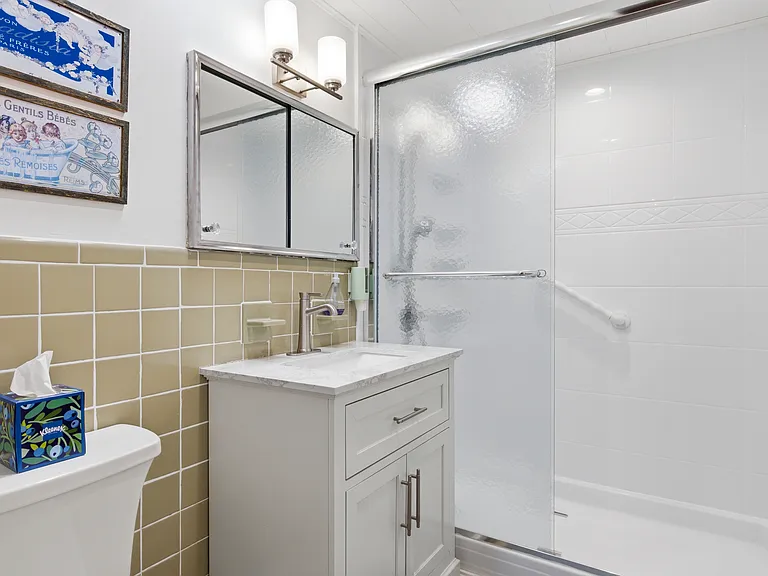 3 Foster Ave — Photo 12