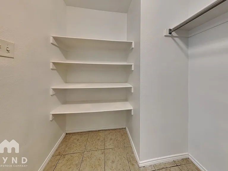 8916 Chisholm Trl — Photo 16