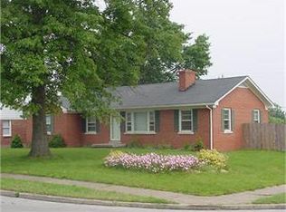 501 Nottaway Dr, Nicholasville, KY 40356